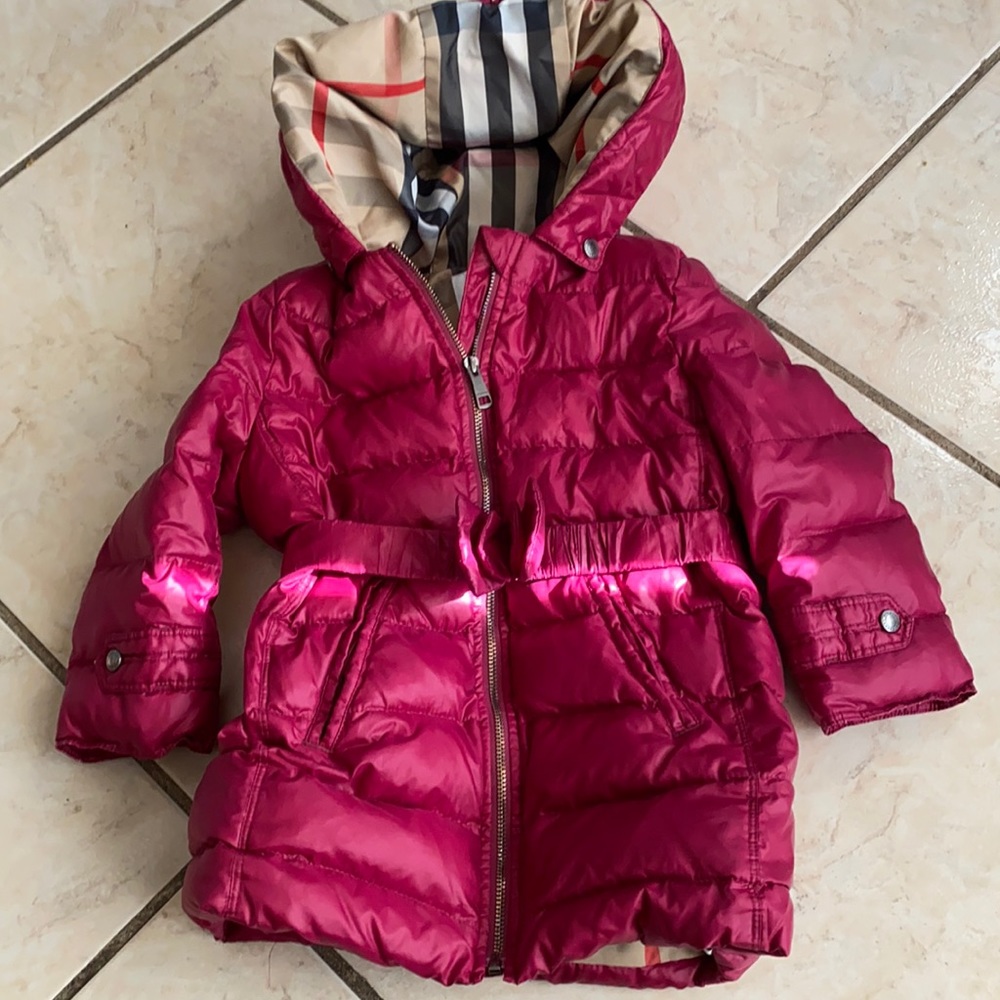 Burberry coat size 2Y used but well taking care very good condition